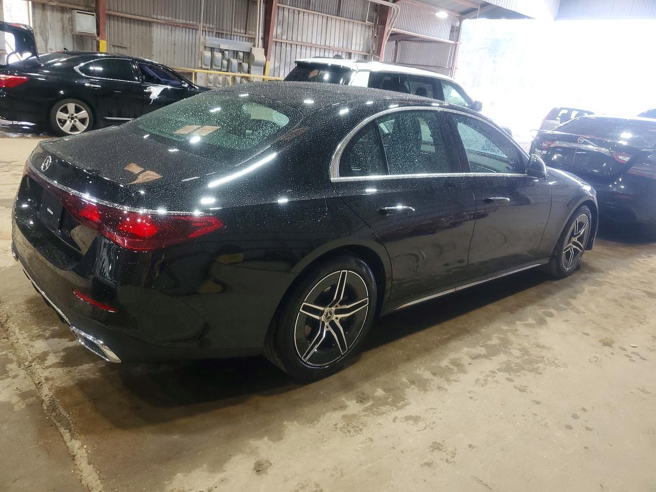 2026 Mercedes-Benz E 320 4Matic - Фото 3