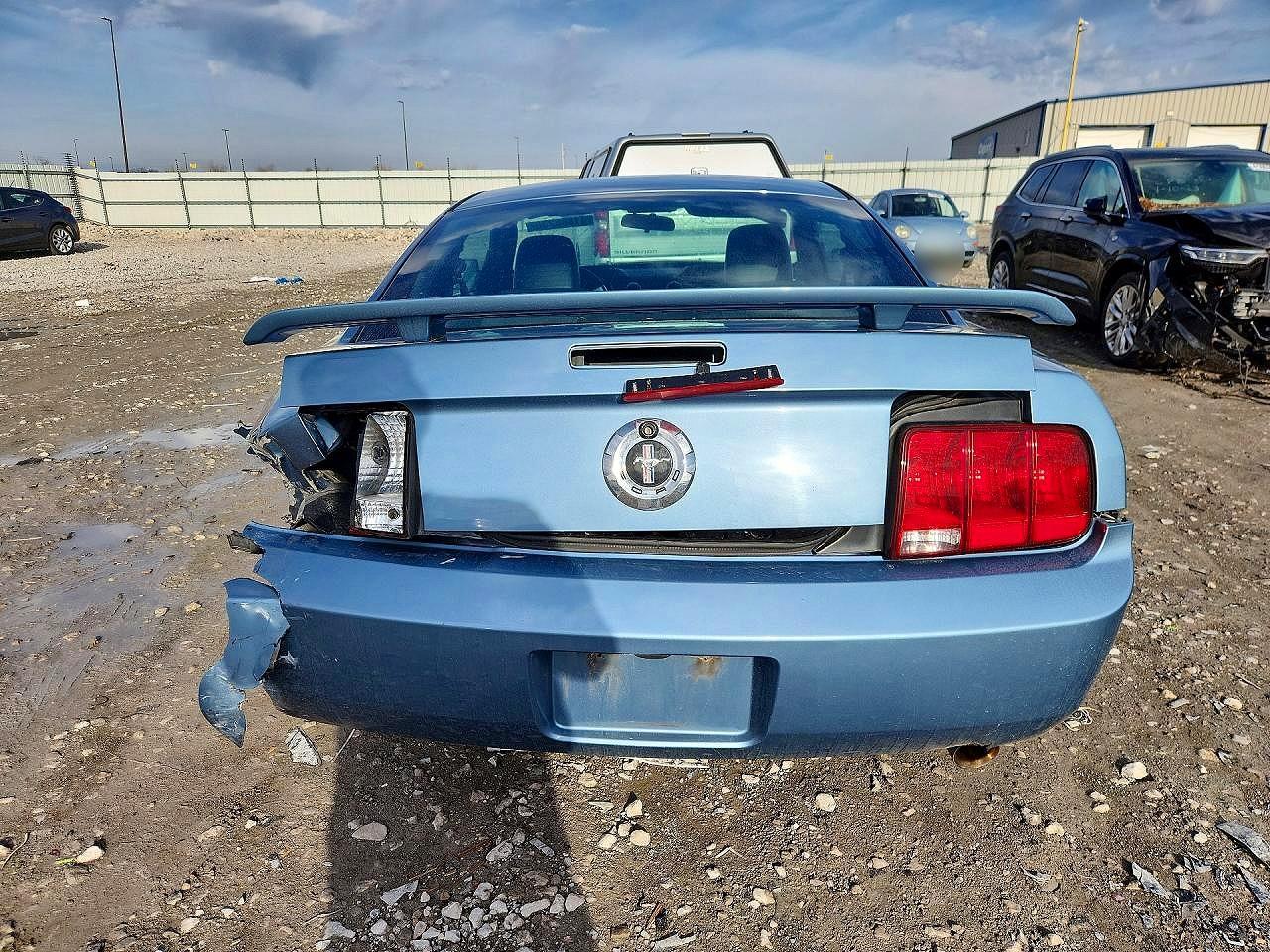 2005 Ford Mustang - Фото 6