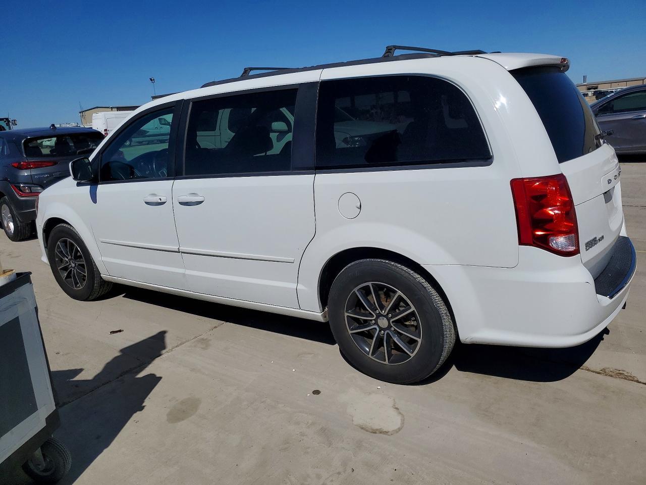 2016 Dodge Grand Caravan R - Фото 2