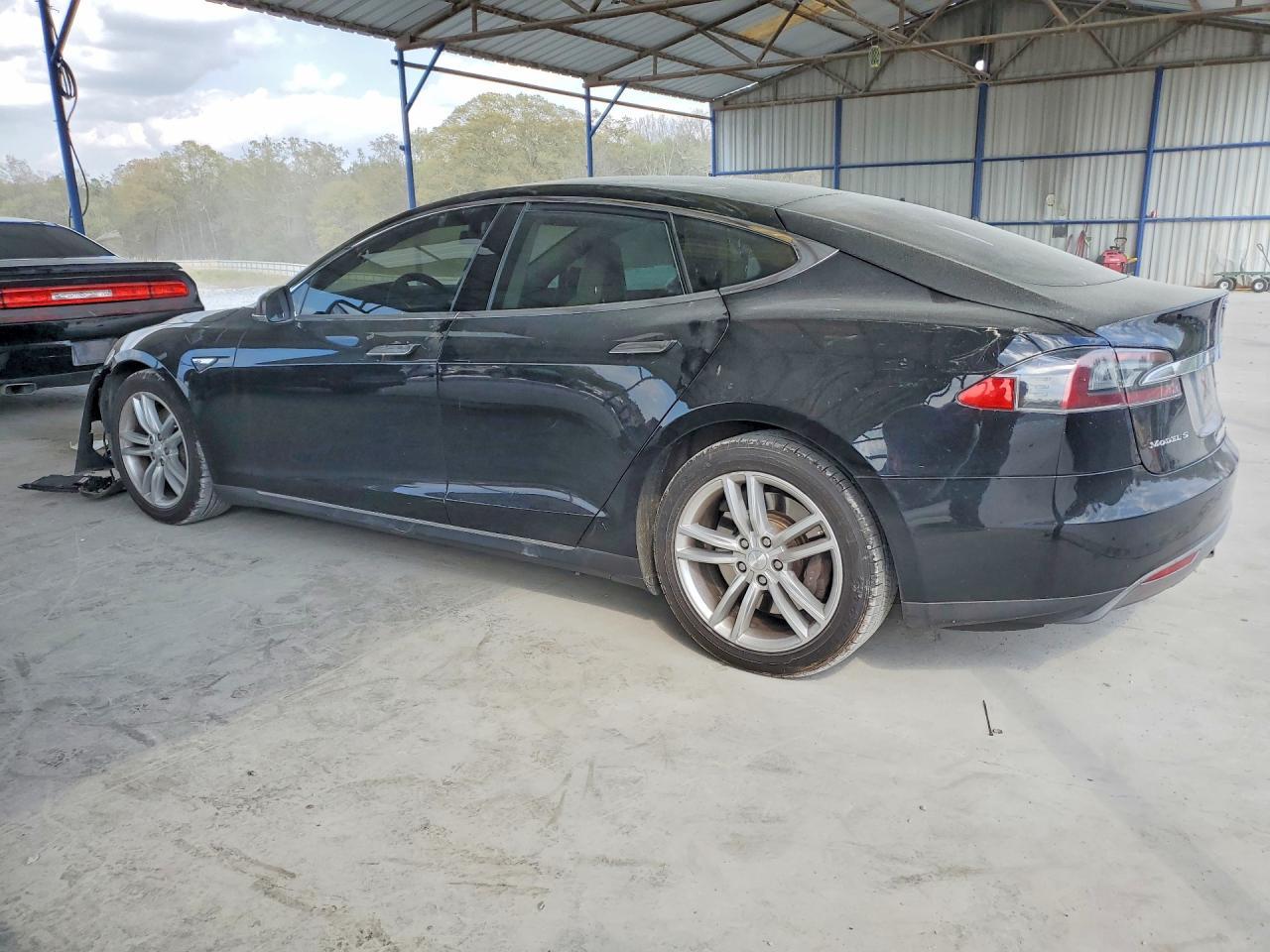2013 Tesla Model S - Image 2