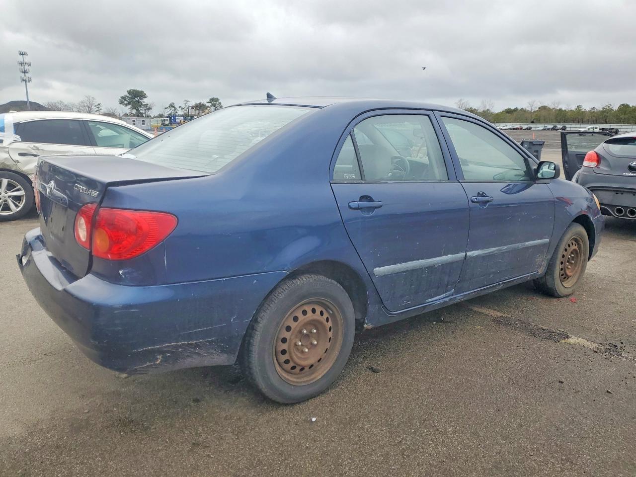 2004 Toyota Corolla Ce - Фото 3