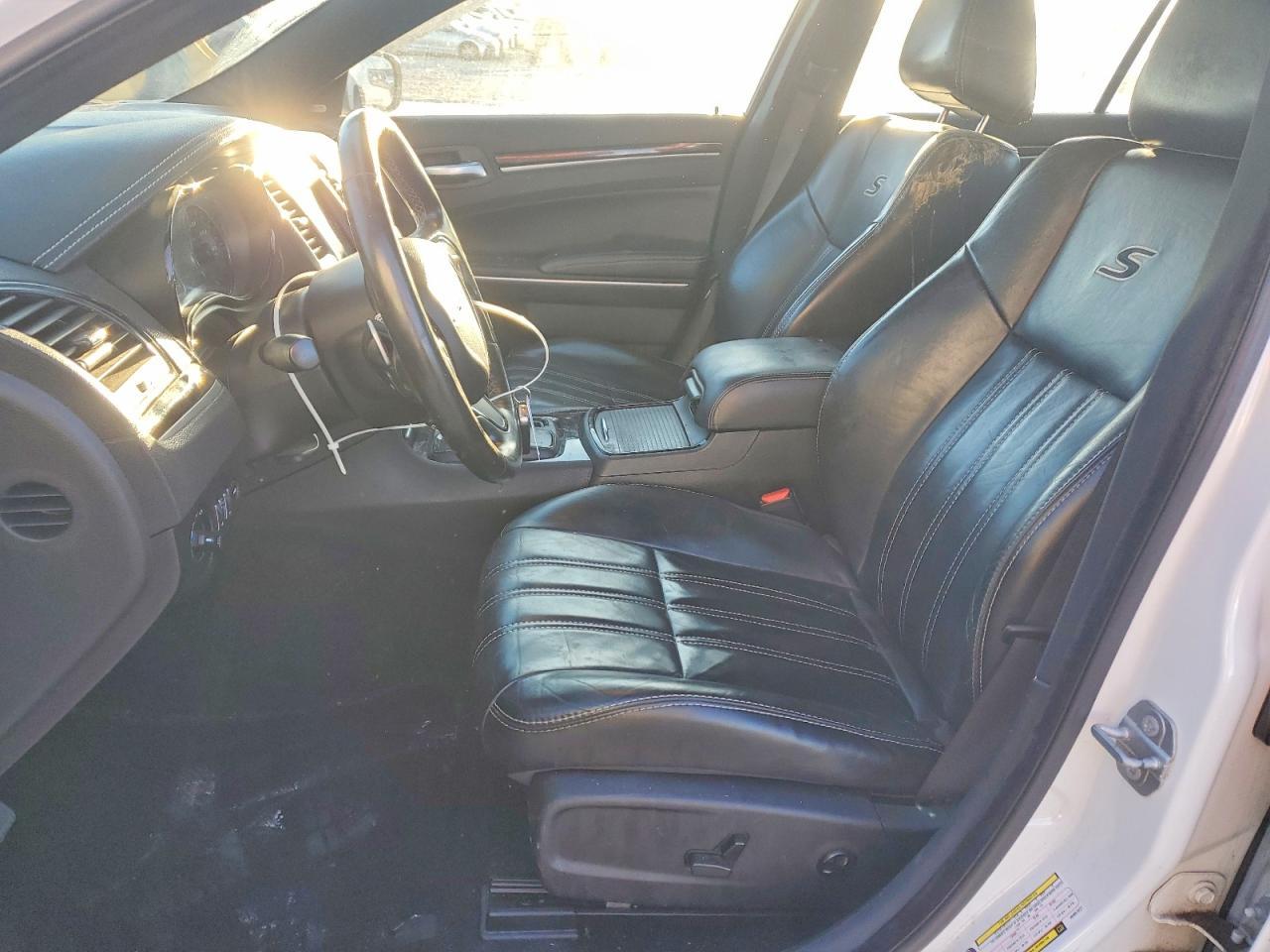 2019 Chrysler 300 S - Фото 7