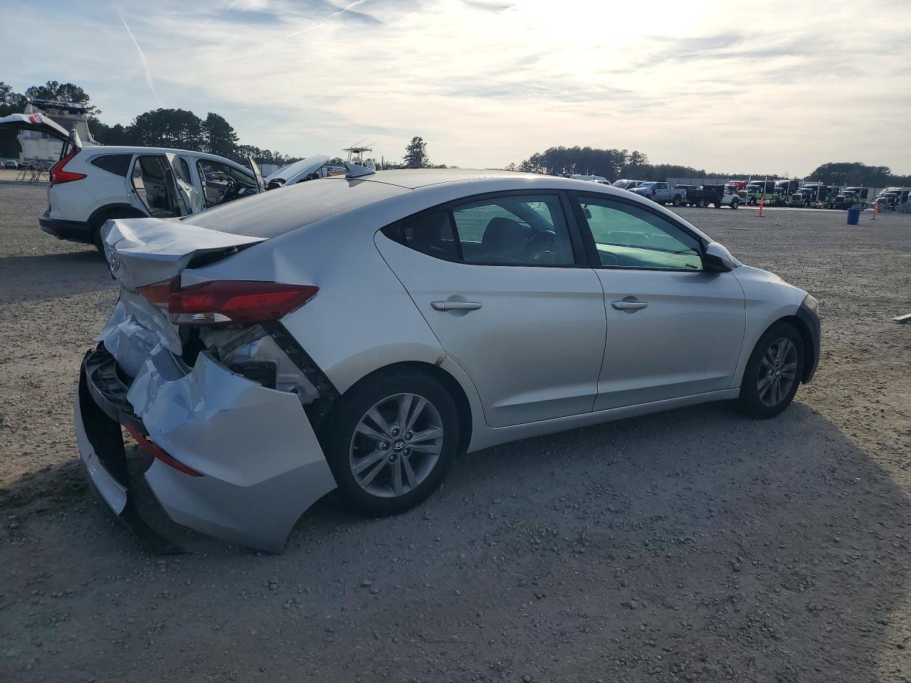 2017 Hyundai Elantra Se - Фото 3