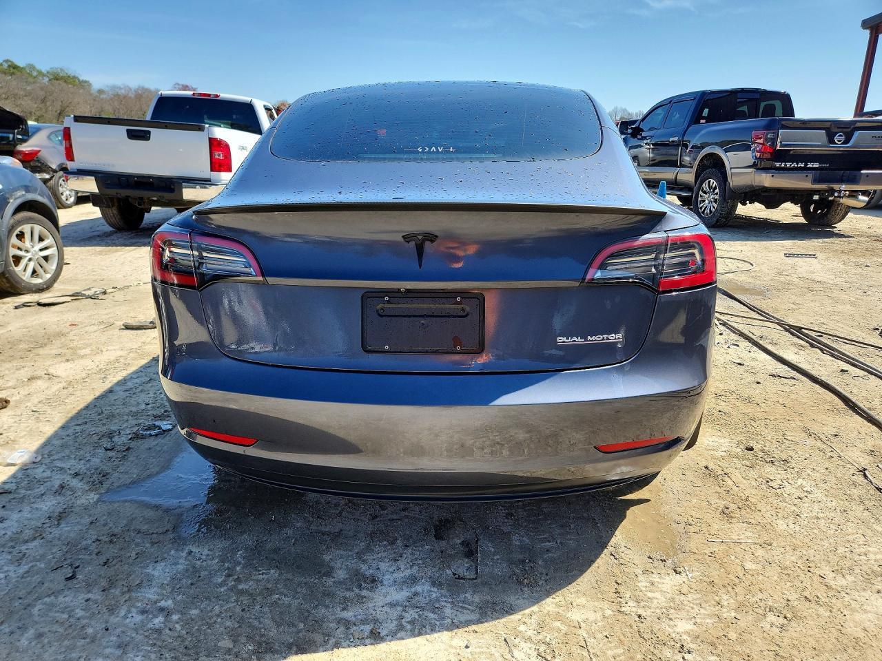 2023 Tesla Model 3 - Фото 6