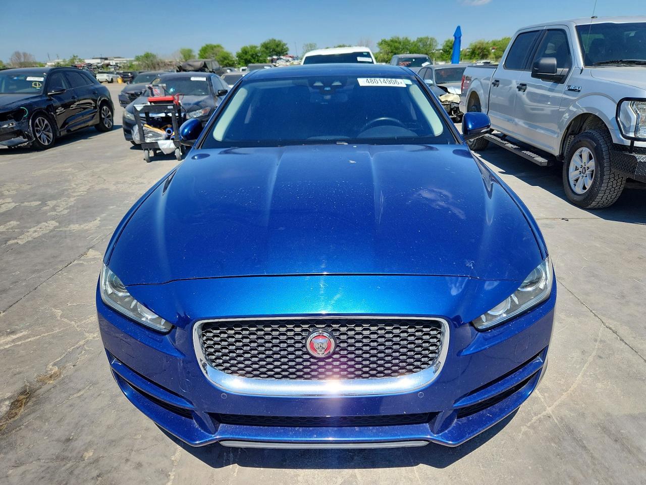2017 Jaguar Xe Premium - Фото 5
