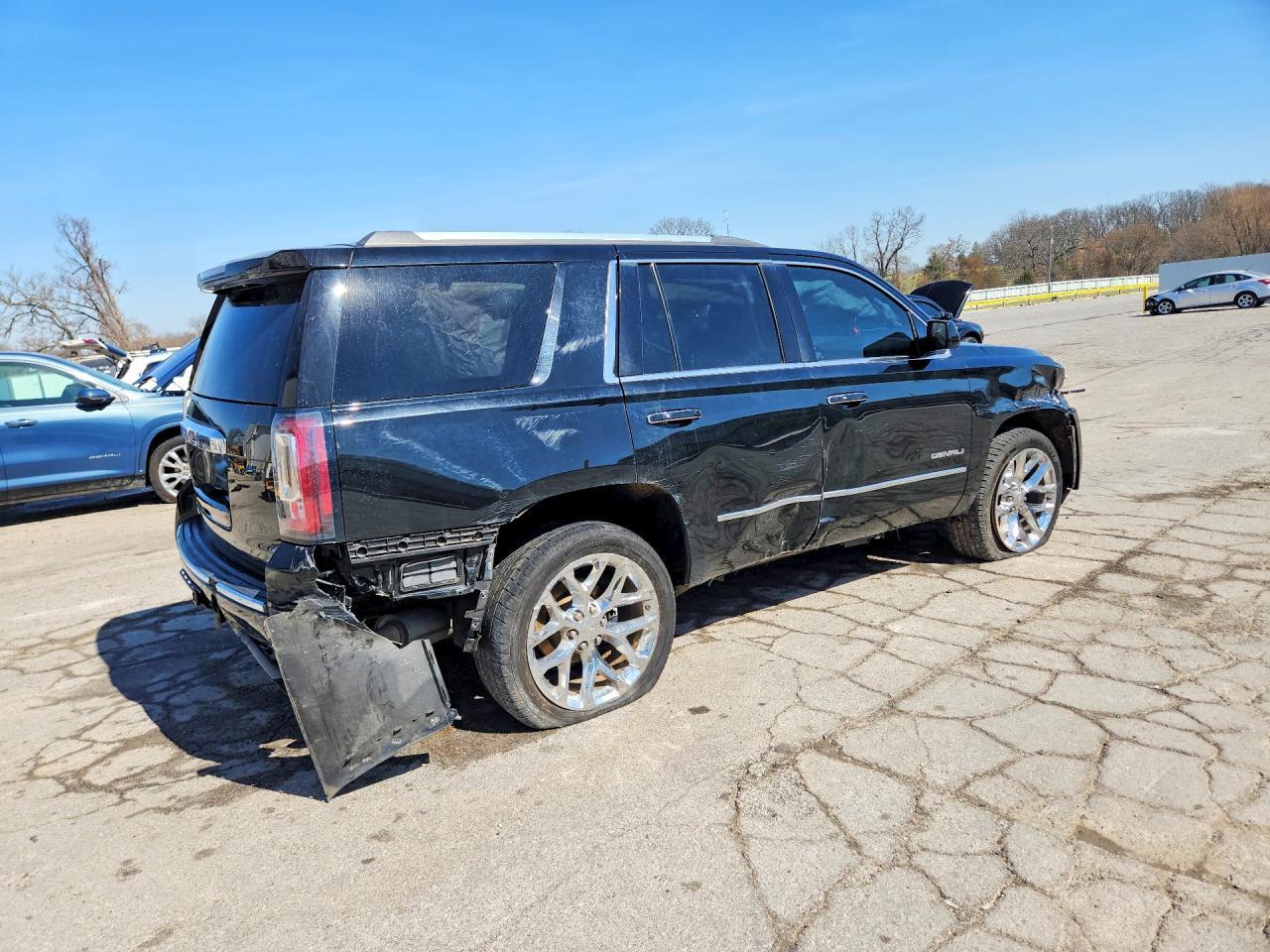 2016 GMC Yukon Denali - Фото 3
