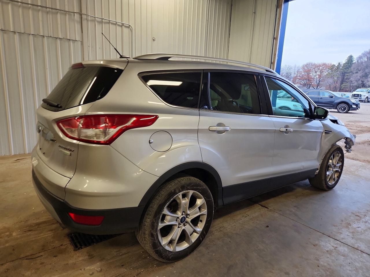 2015 Ford Escape Titanium - Фото 3