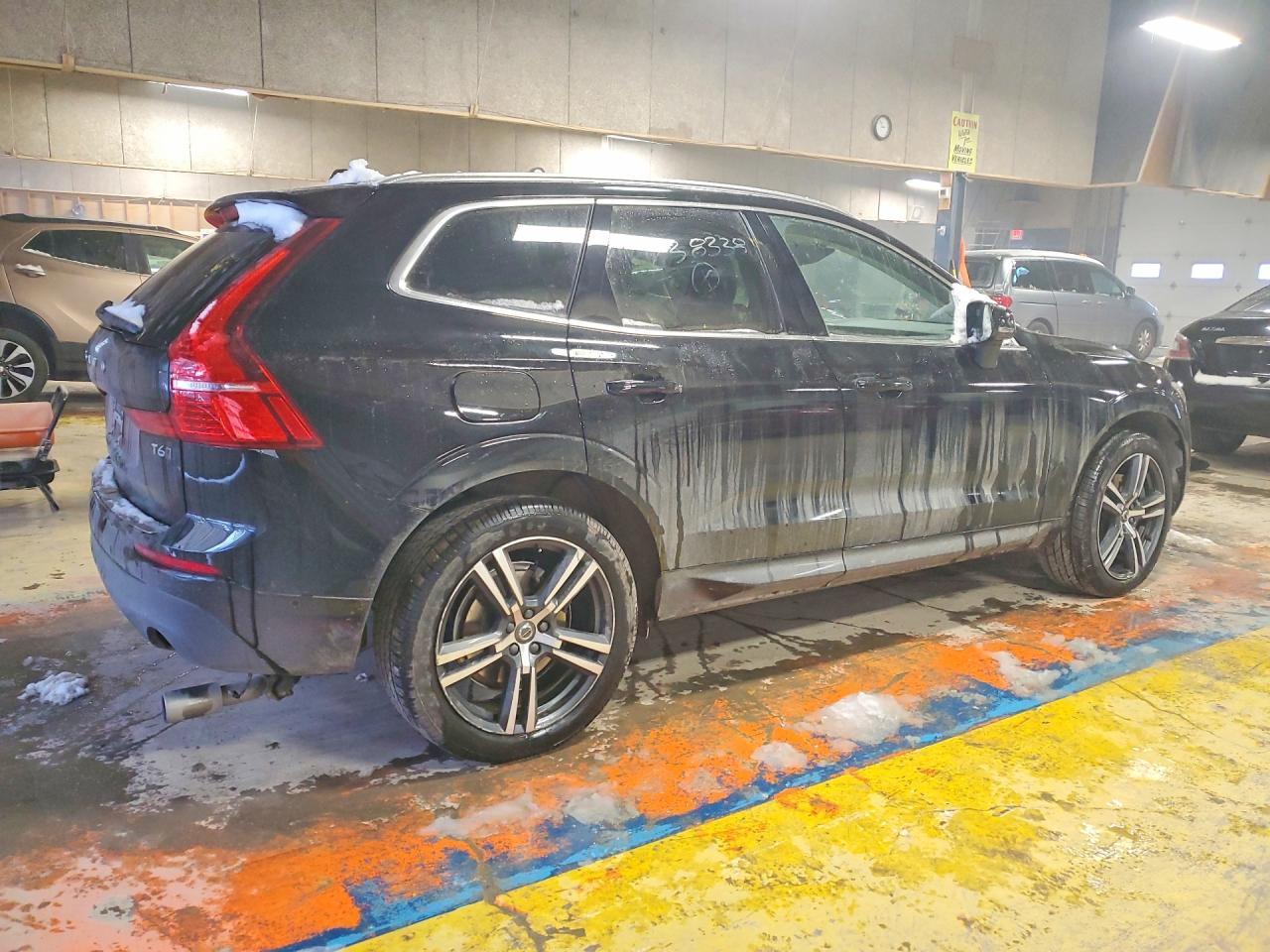 2019 Volvo Xc60 T6 Momentum - Фото 3
