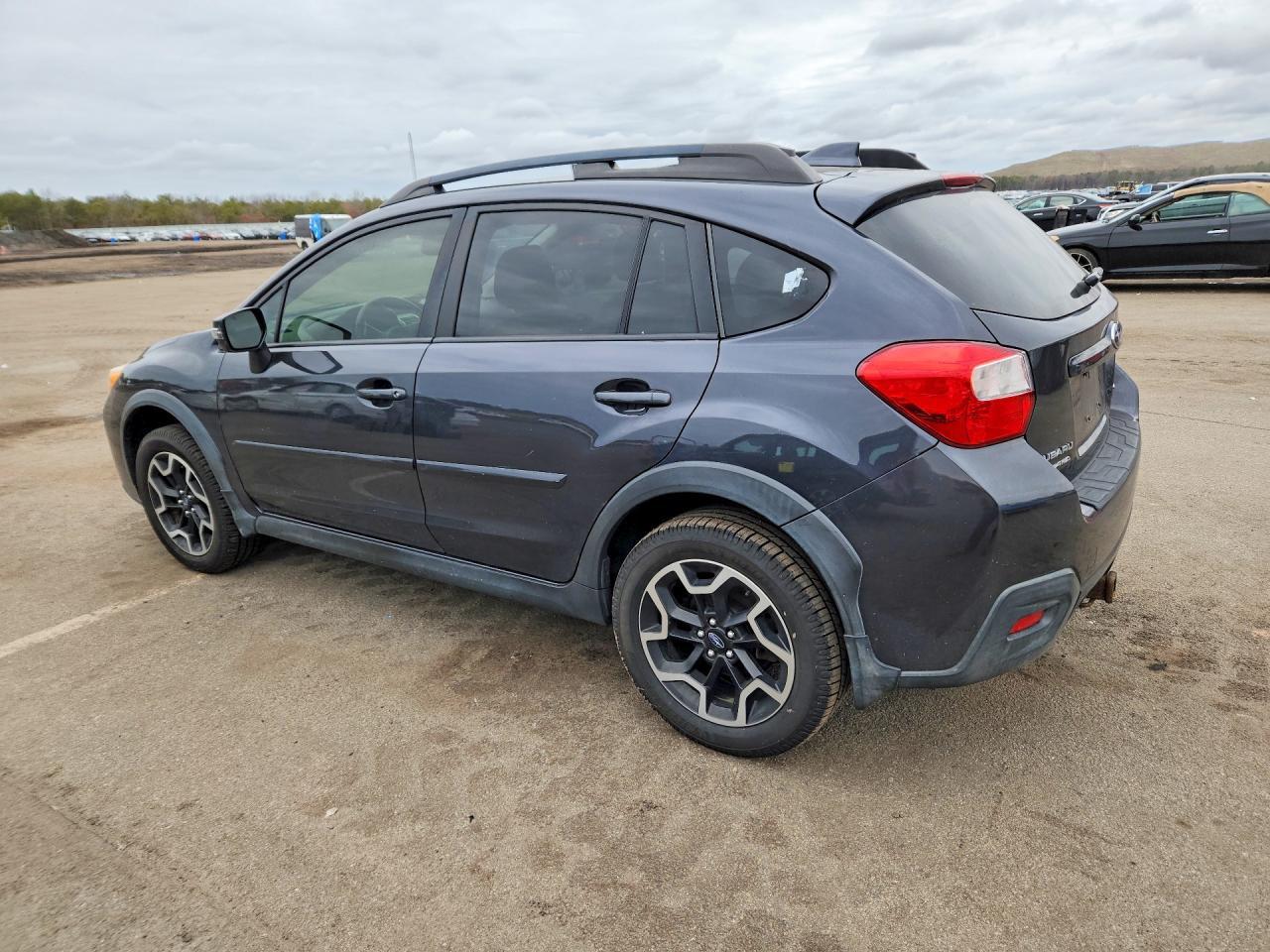 2016 Subaru Crosstrek Limited - Image 2