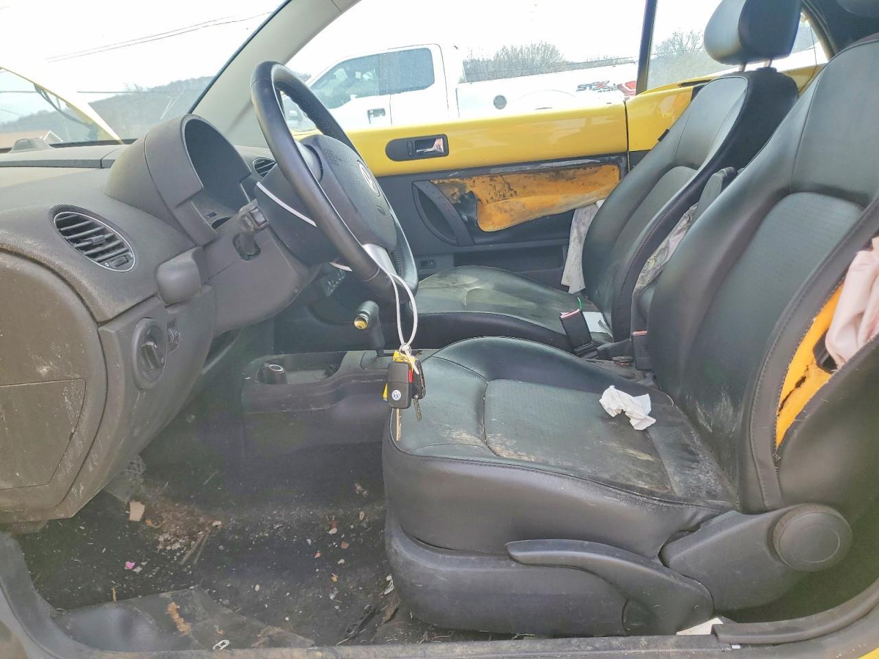 2008 Volkswagen New Beetle Convertible Se - Фото 7