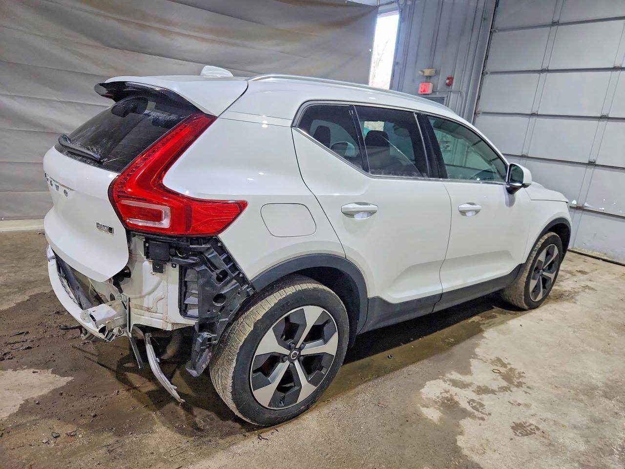 2023 Volv Xc40 Plus - Фото 3
