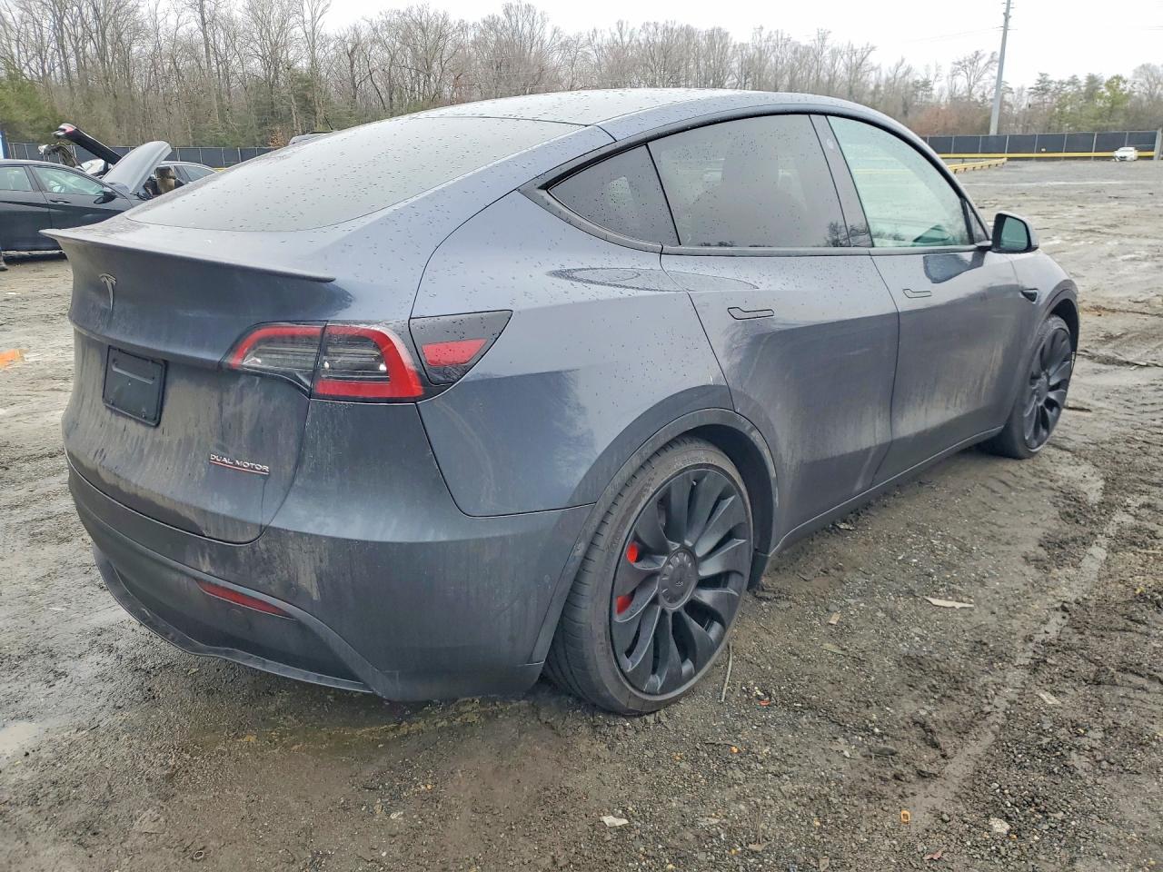 2023 Tesla Model Y - Image 3