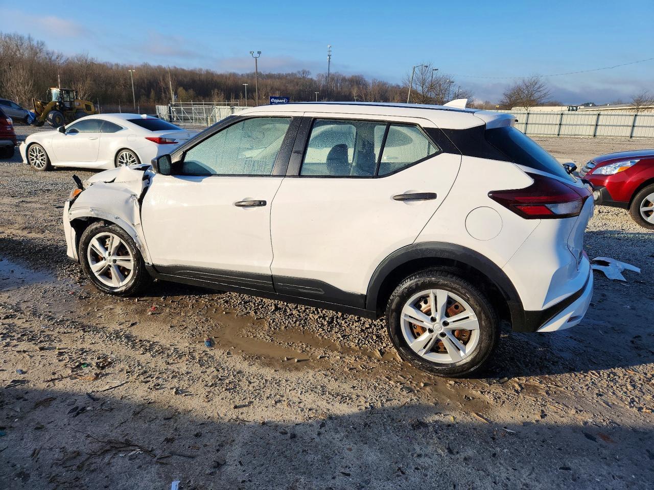 2023 Nissan Kicks S - Фото 2