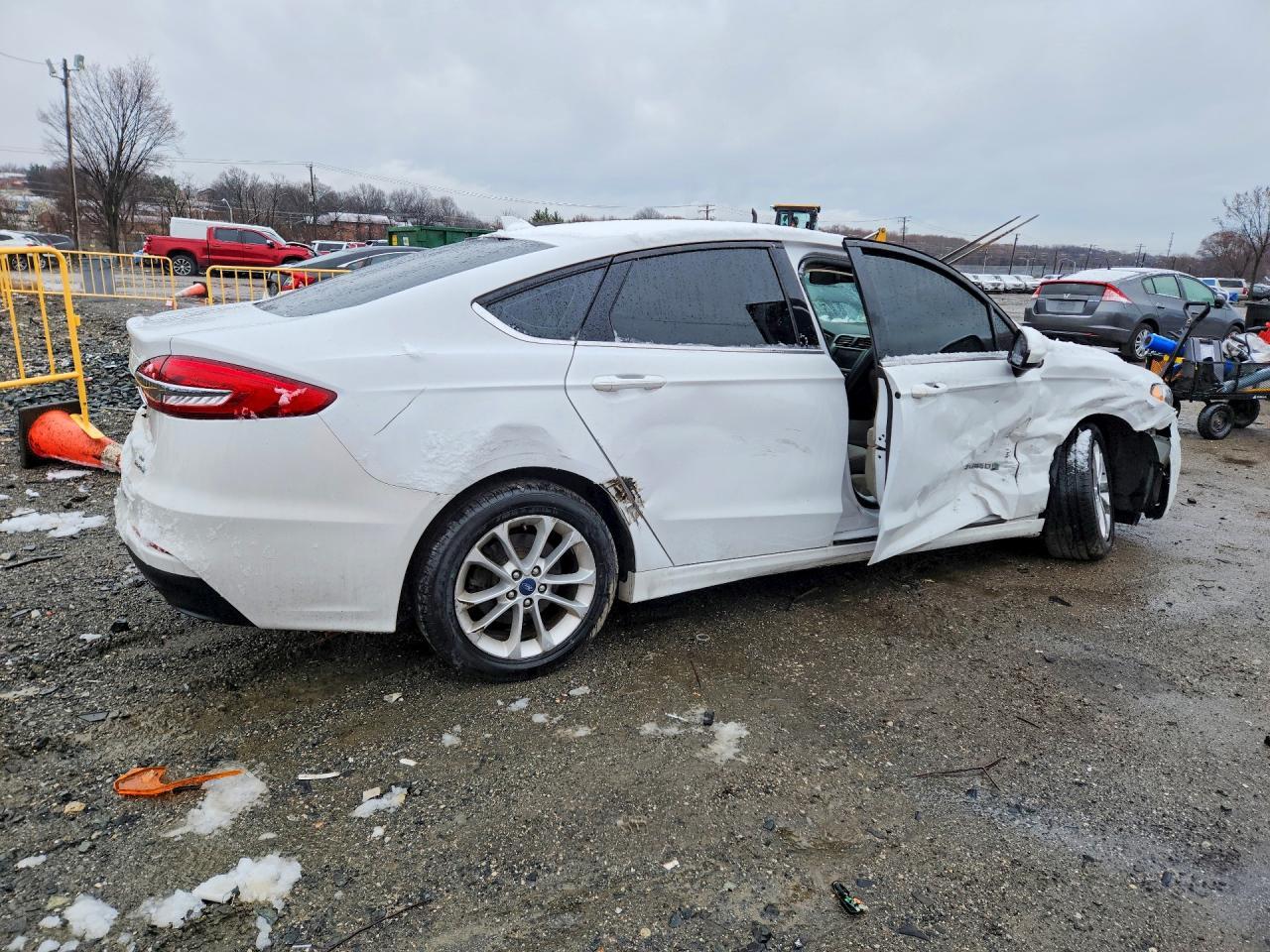 2019 Ford Fusion Se - Фото 3