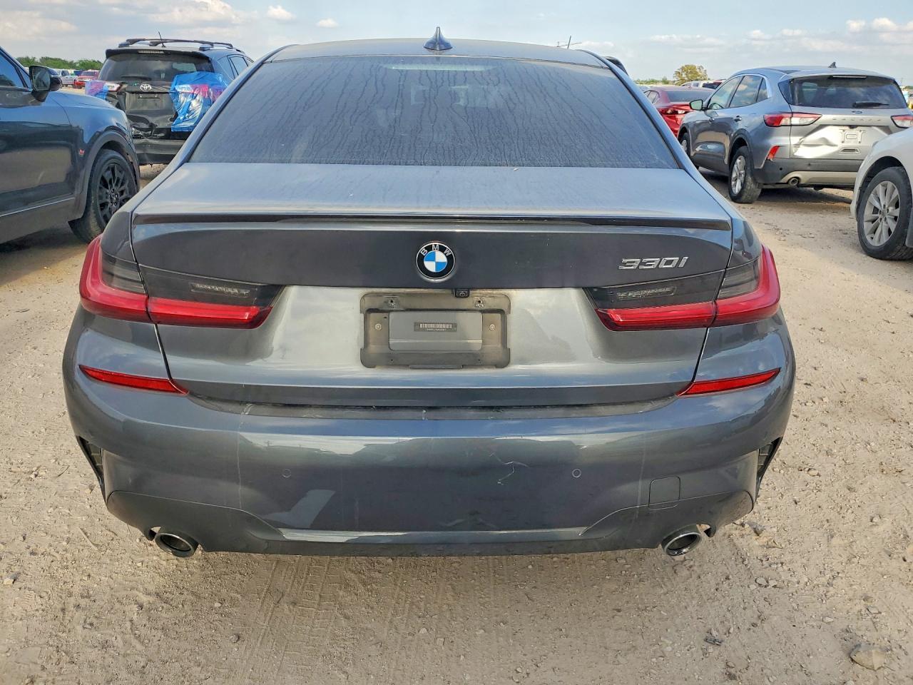 2021 BMW 330I - Фото 6