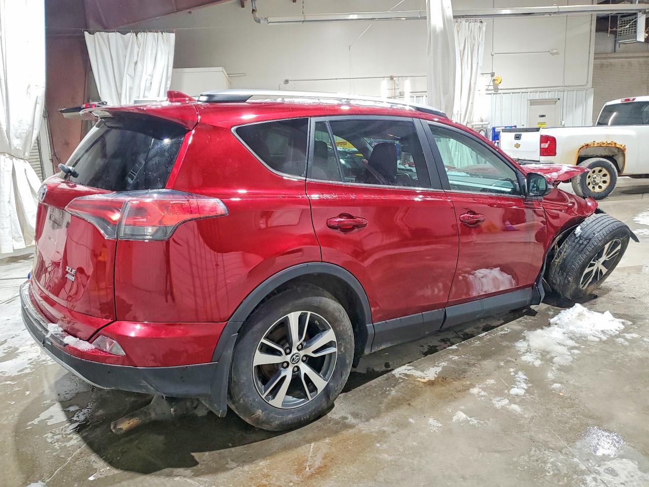 2018 Toyota Rav4 Xle - Фото 3