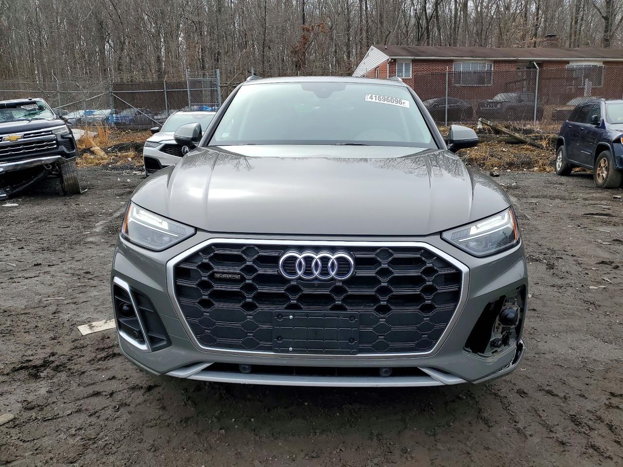 2025 Audi Q5 Premium Plus 45 - Image 5