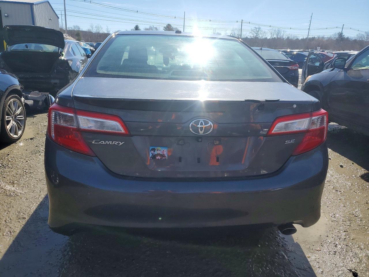 2012 Toyota Camry Se - Image 6