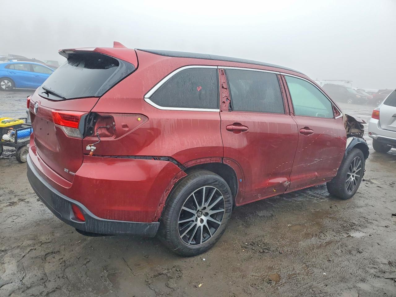 2017 Toyota Highlander Se - Фото 3