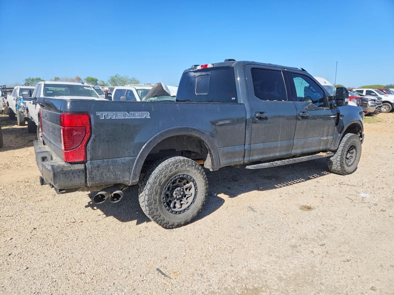 2021 Ford F250 Super Duty - Фото 3