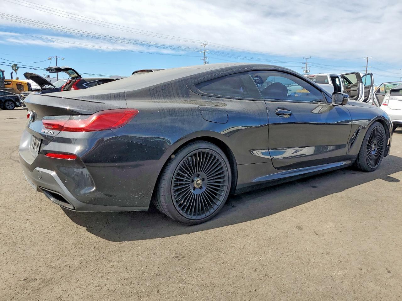 2022 BMW M850Xi - Image 3