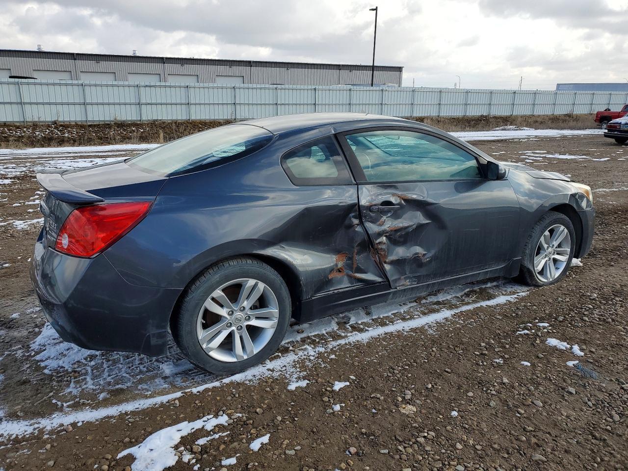 2011 Nissan Altima S - Image 3