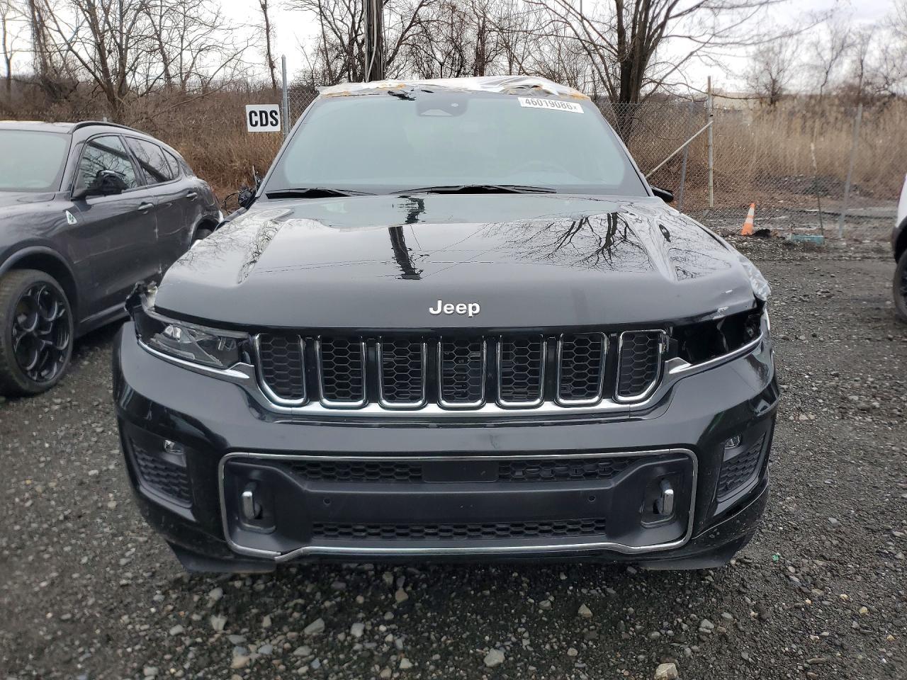 2025 Jeep Grand Cherokee Overland - Фото 5