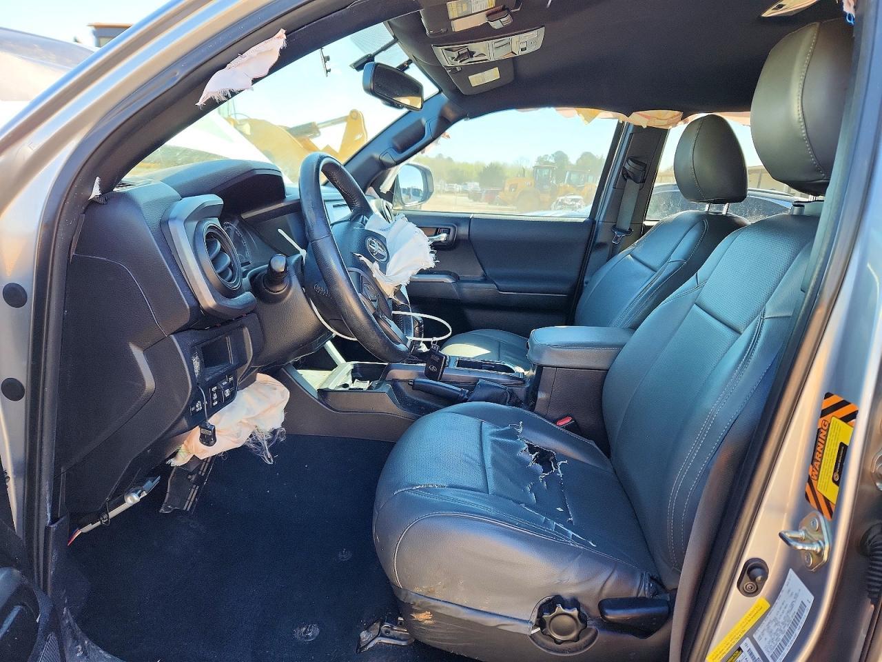2017 Toyota Tacoma Trd Off-Road - Image 7