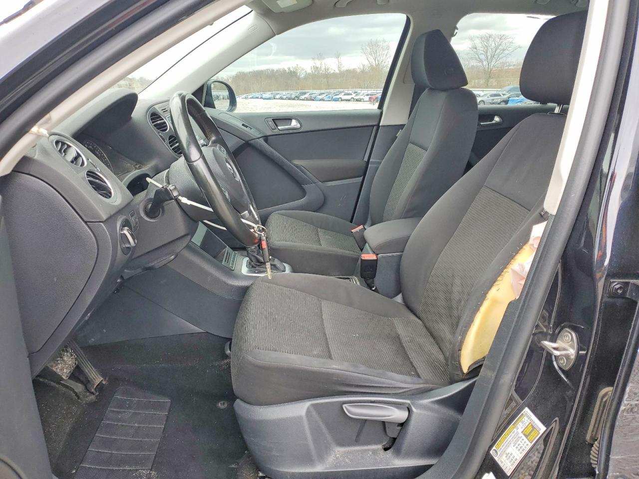 2014 Volkswagen Tiguan S - Фото 7