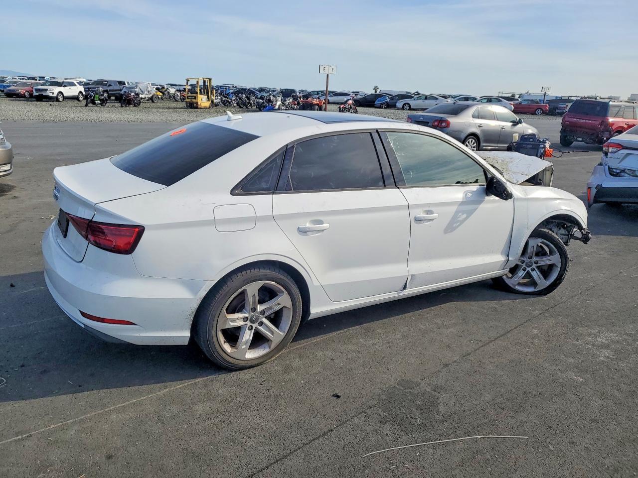 2017 Audi A3 2.0 - Фото 3