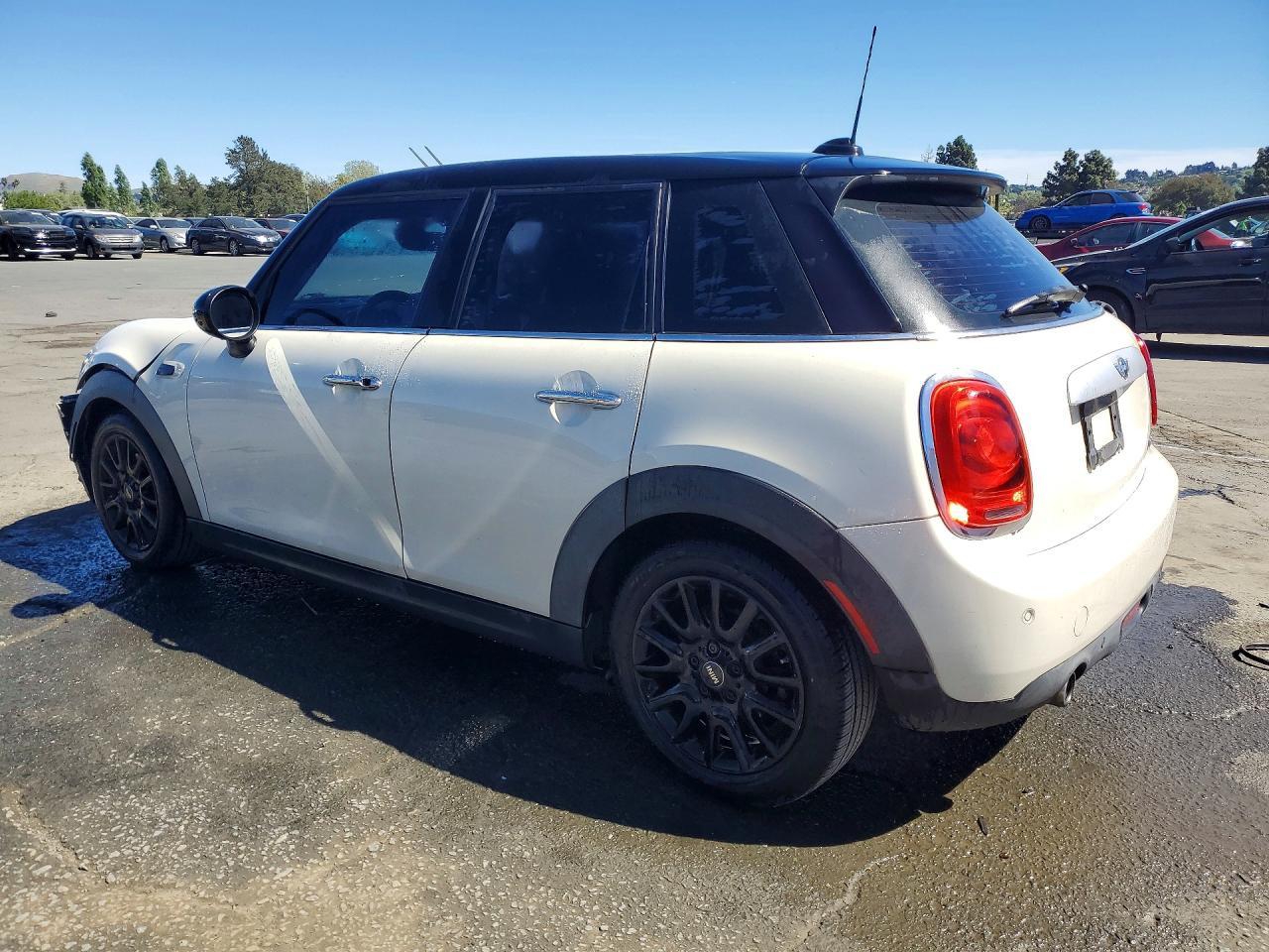 2015 Mini Cooper - Image 2