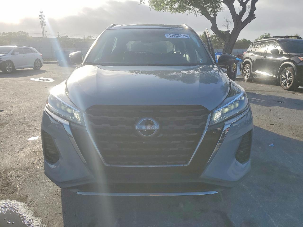 2024 Nissan Kicks Sr - Image 5