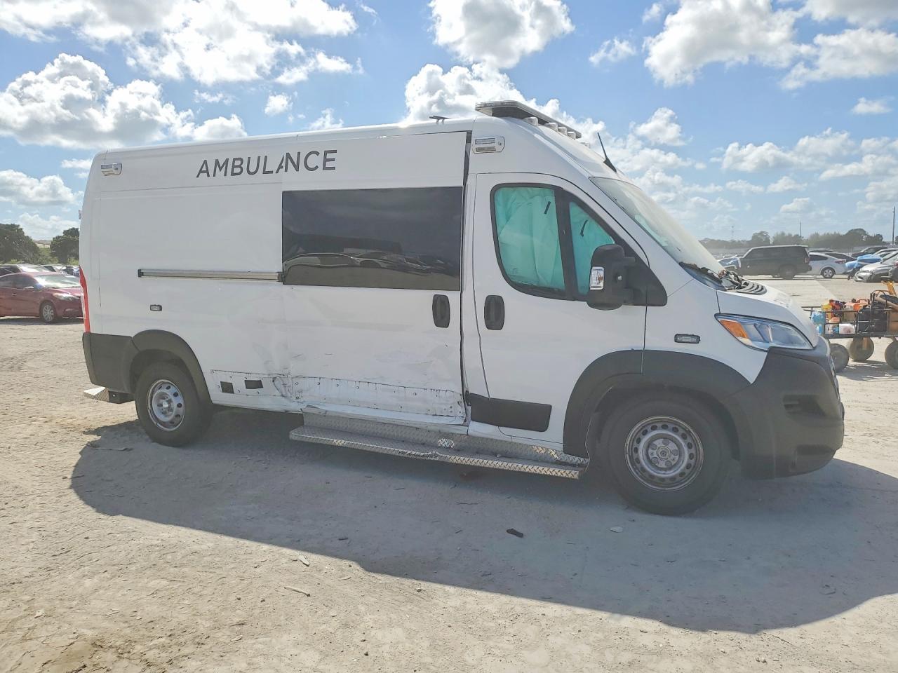 2023 Ram Promaster 2500 High Roof Delivery Van - Image 4