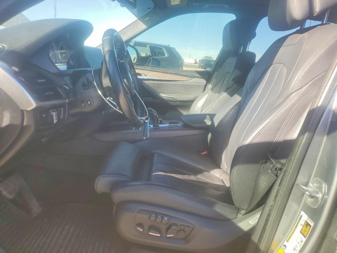 2016 BMW X5 xDrive50I - Фото 7