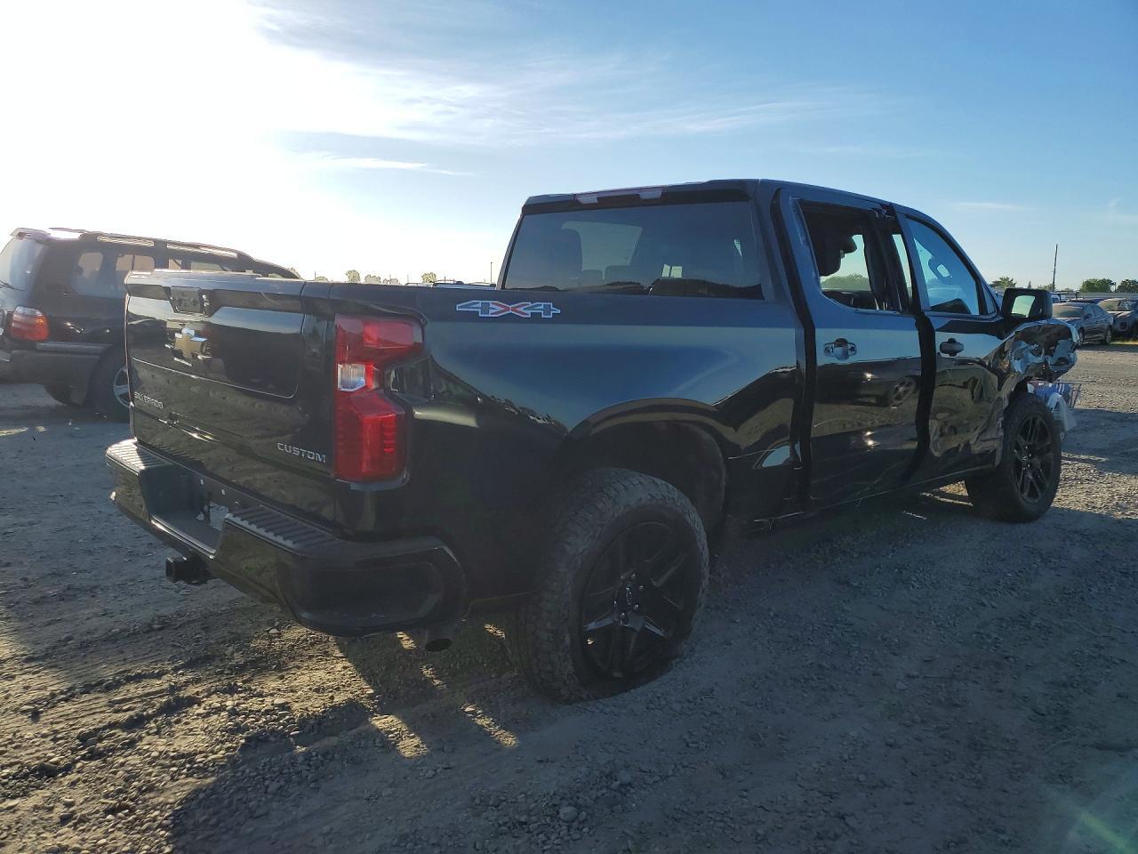 2025 Chevrolet Silverado K1500 Custom - Фото 3