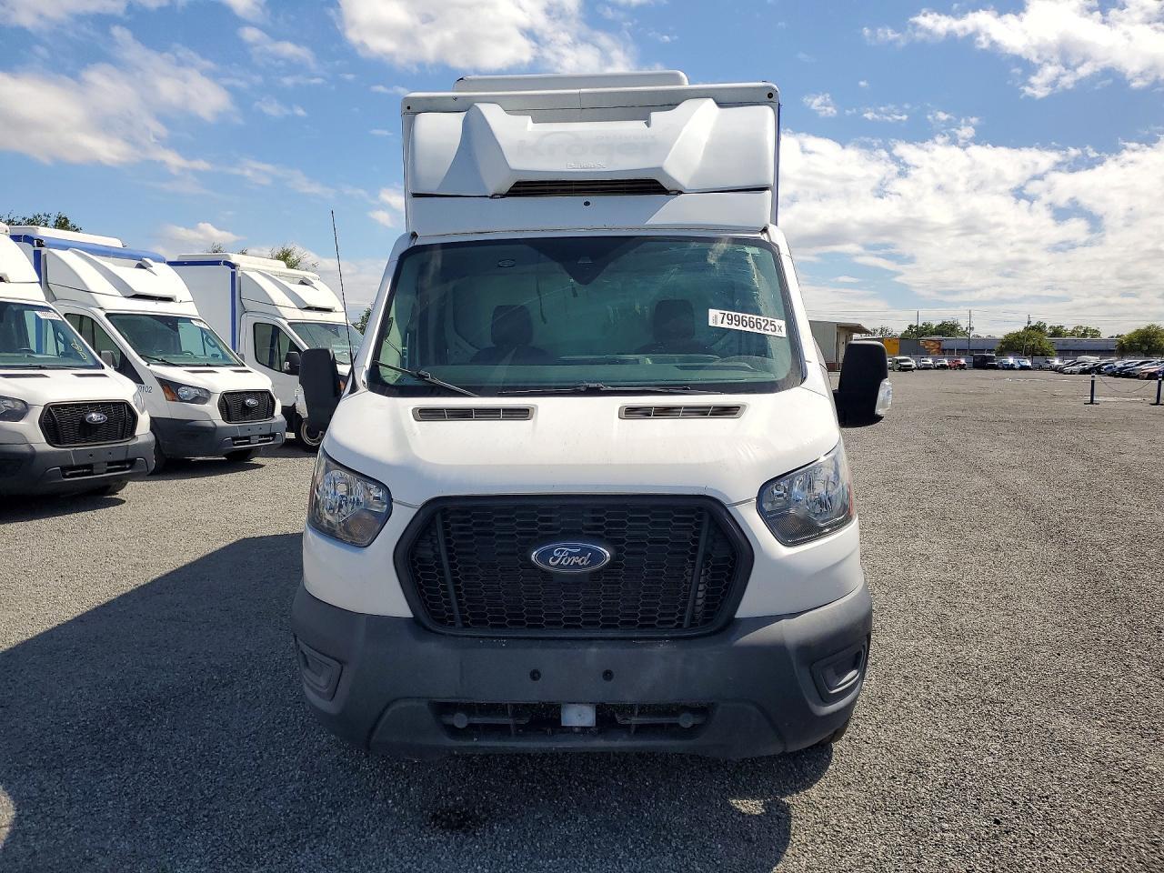 2020 Ford Transit Delivery Truck - Фото 5