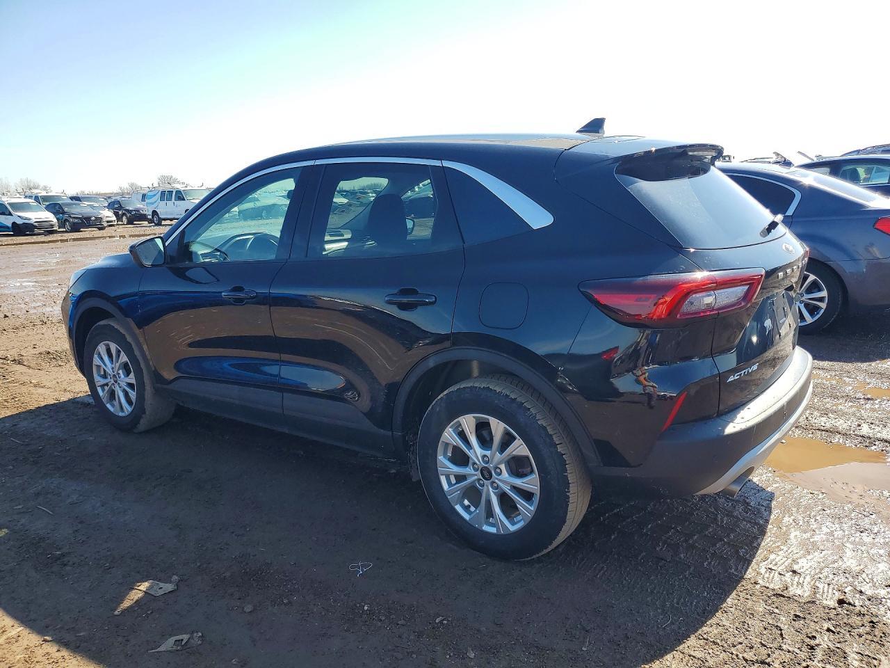 2023 Ford Escape Active - Image 2