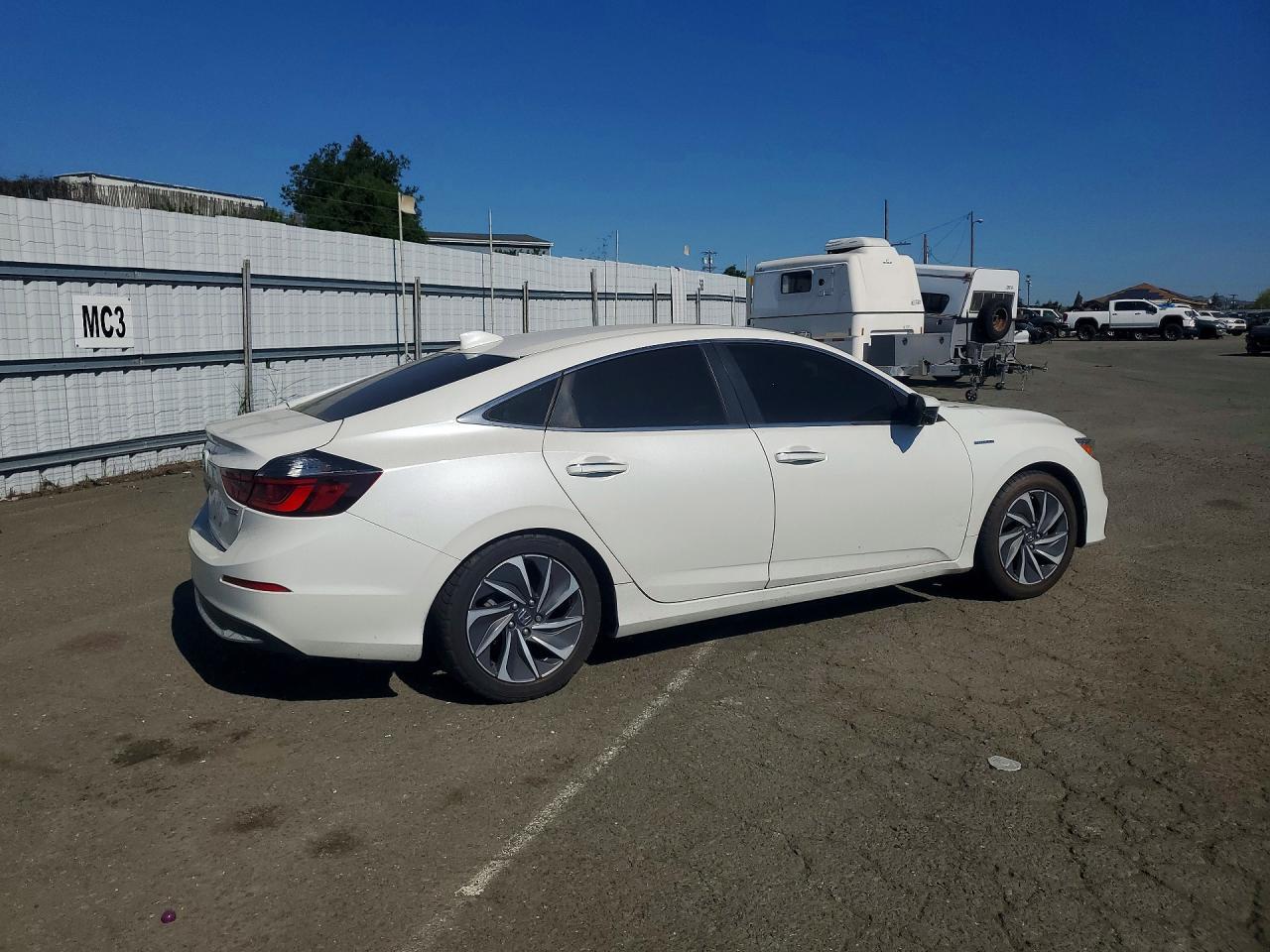 2019 Honda Insight Touring - Фото 3