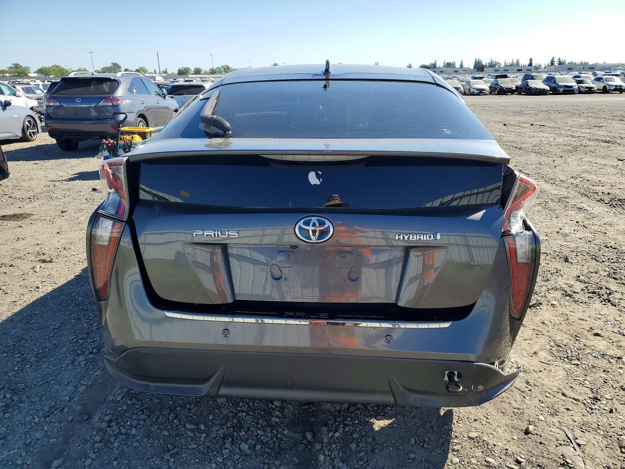 2018 Toyota Prius Three Touring - Image 6