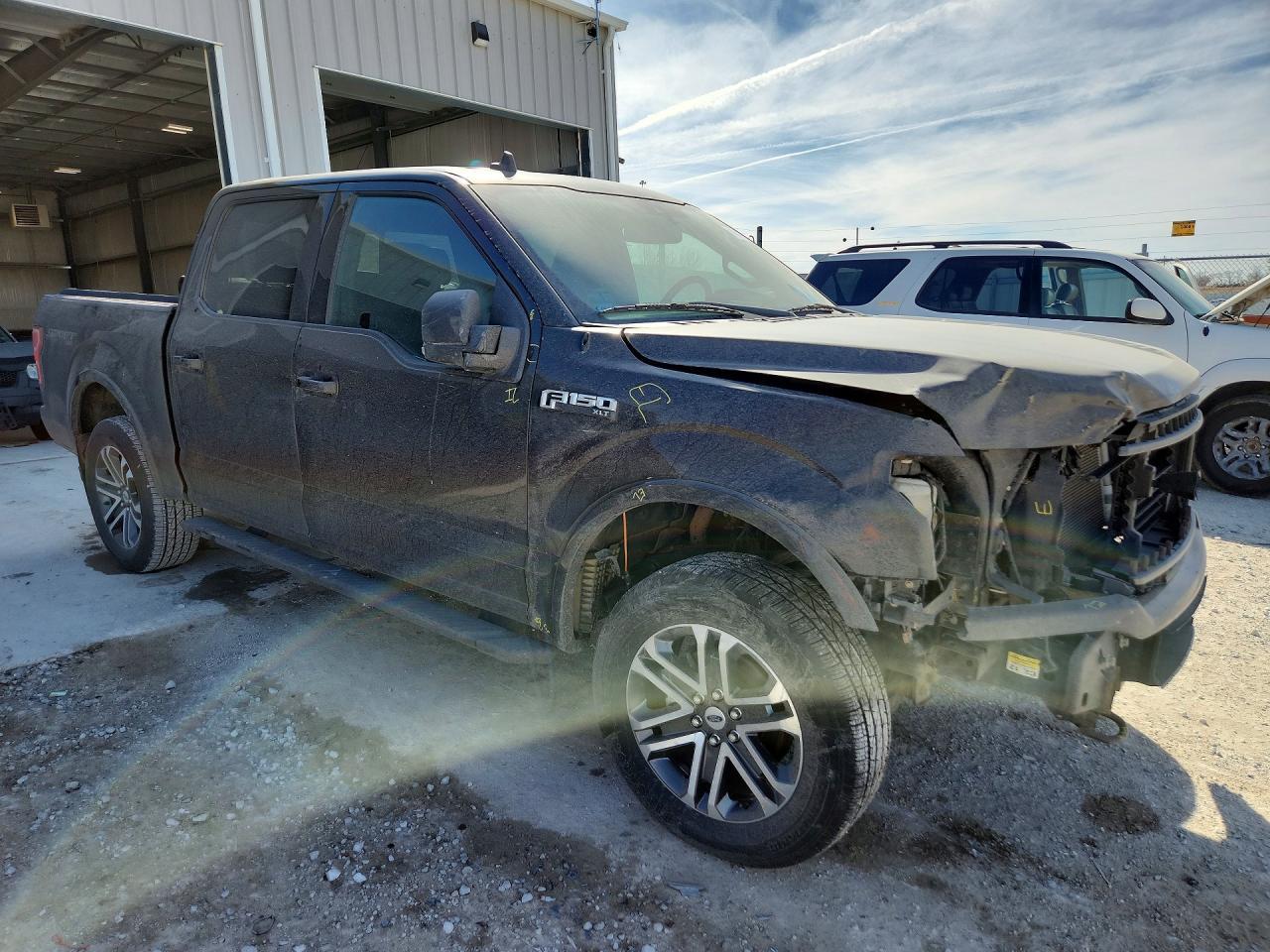 2020 Ford F150 Supercrew - Image 4