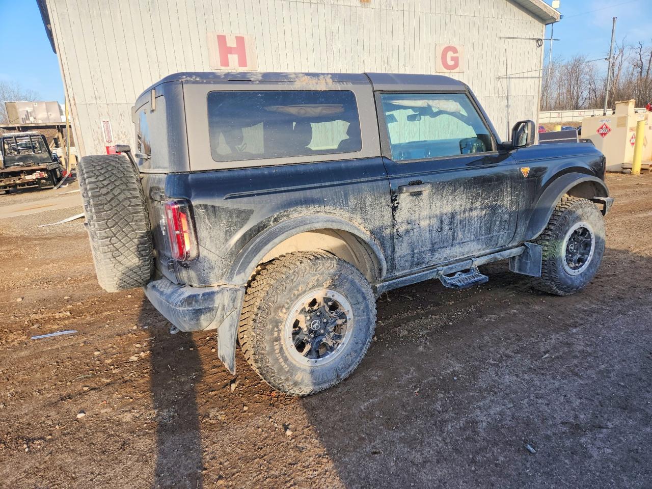 2024 Ford Bronco Badlands - Image 3