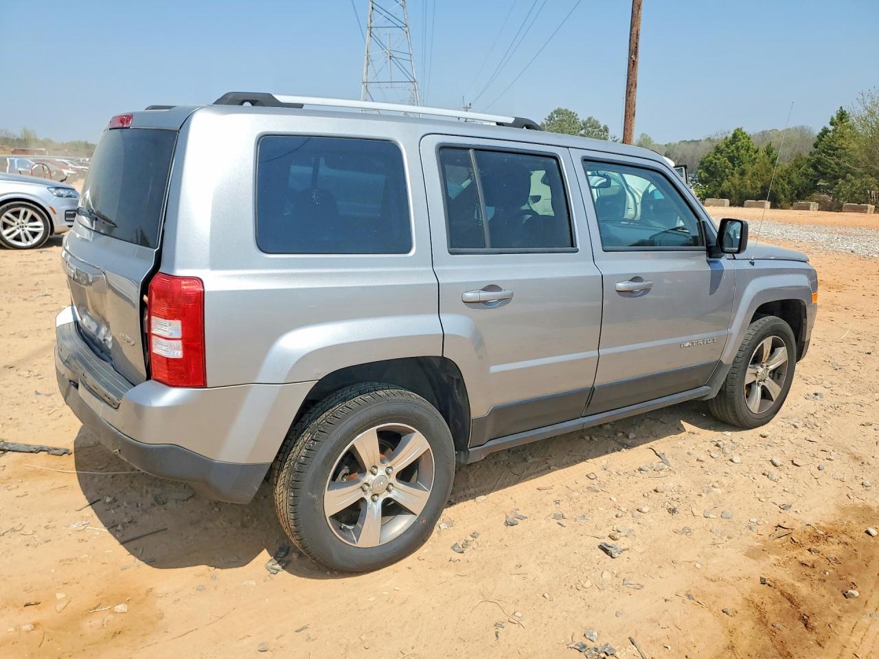 2016 Jeep Patriot Latitude - Image 3