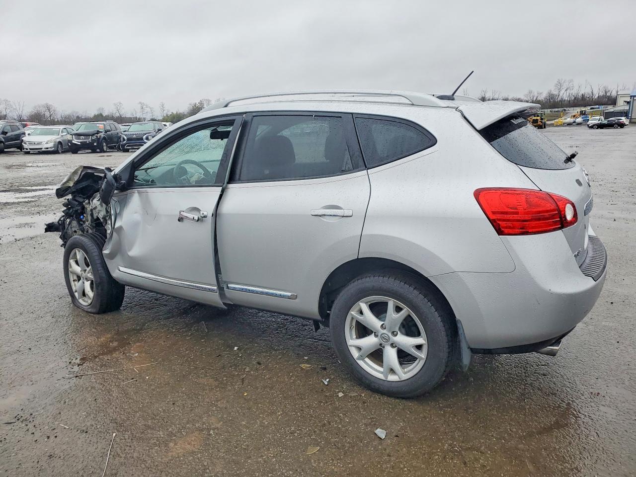 2011 Nissan Rogue S - Фото 2