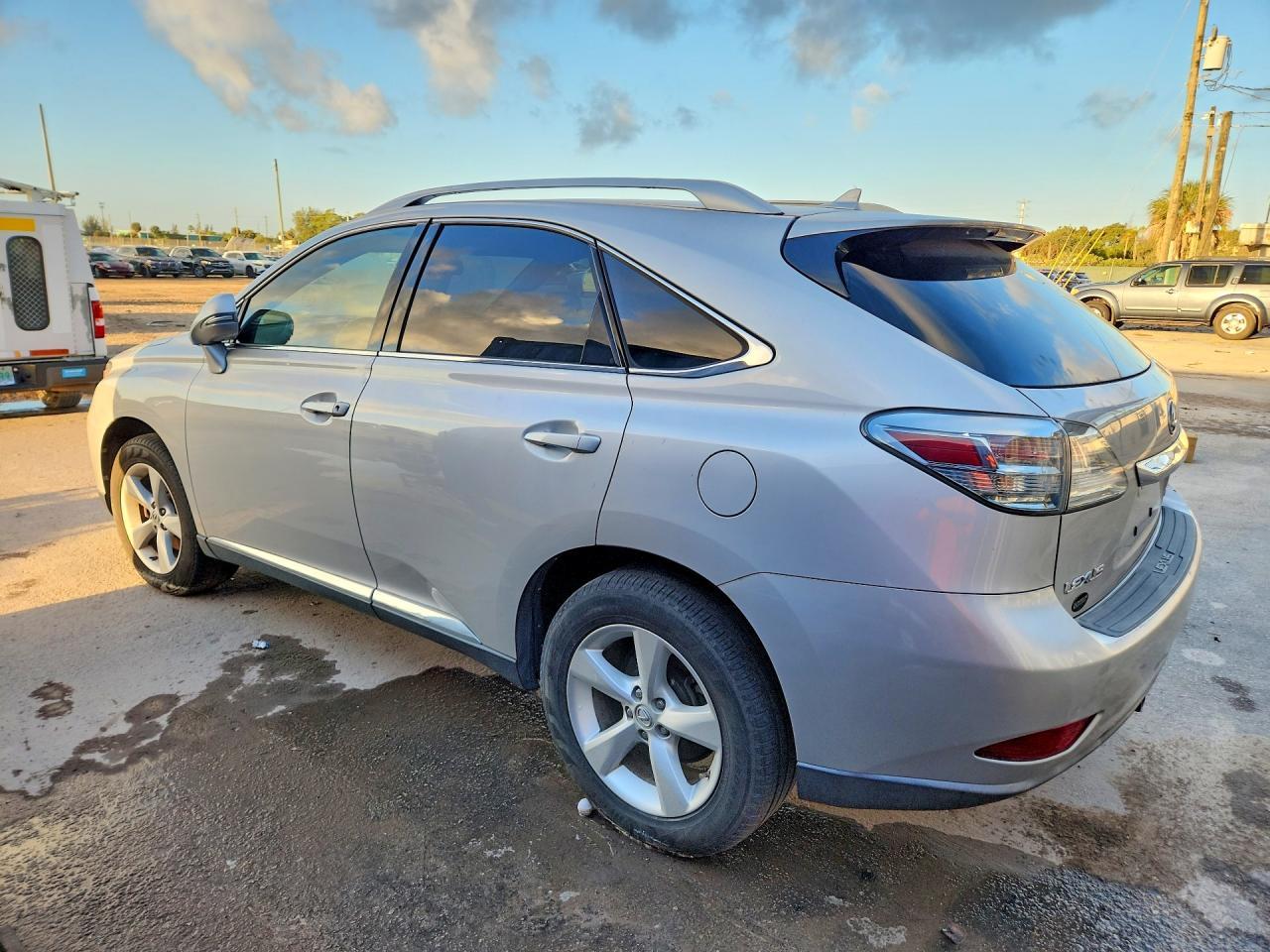 2010 Lexus Rx 350 - Image 2