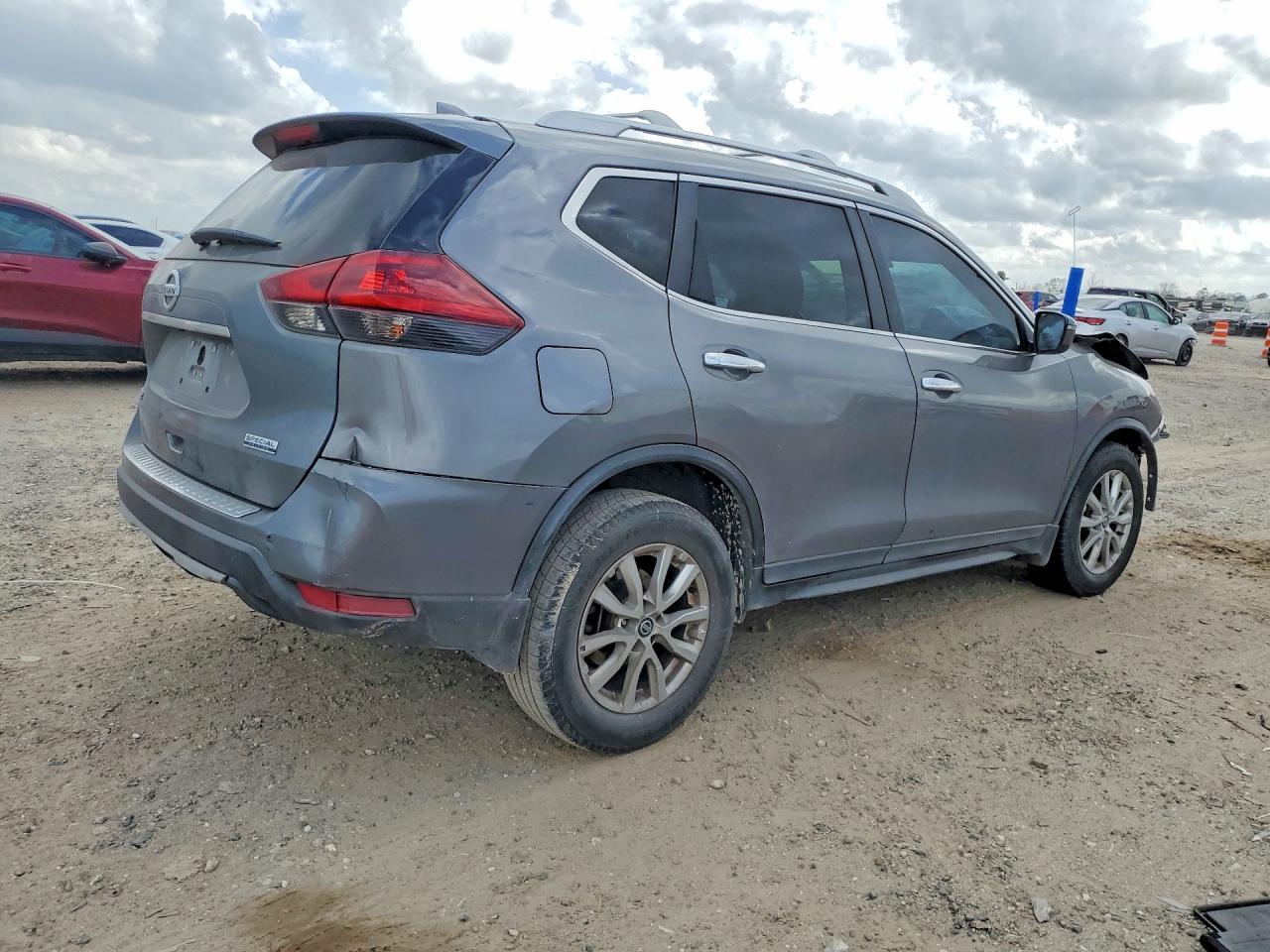 2019 Nissan Rogue - Фото 3