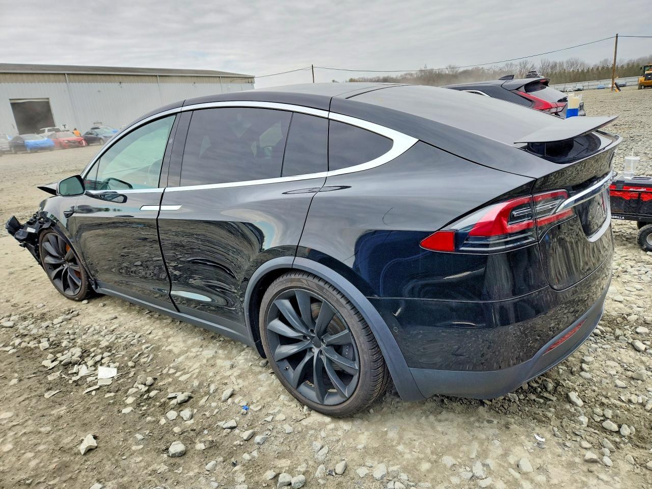 2020 Tesla Model X - Фото 2