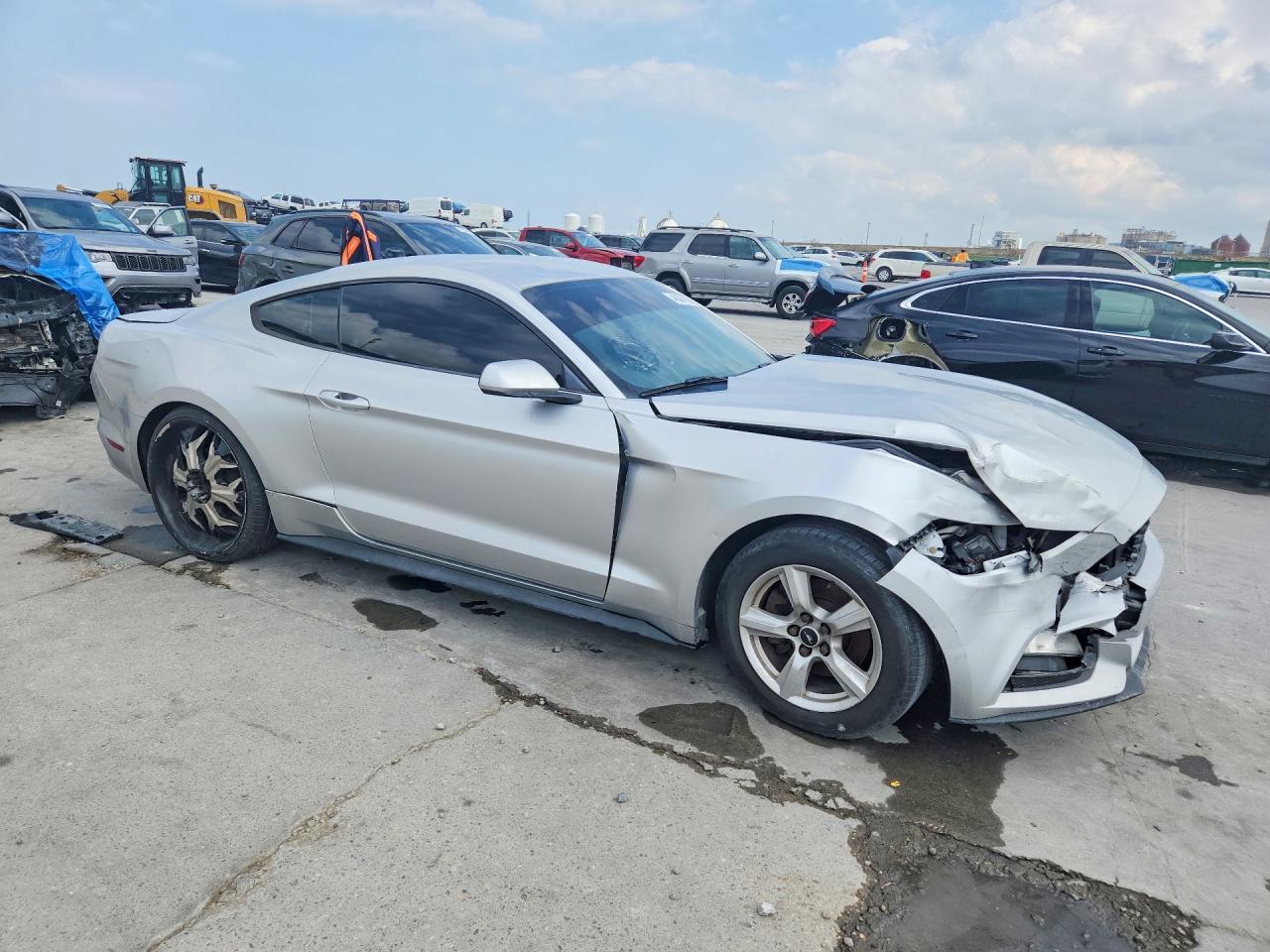 2015 Ford Mustang - Фото 4