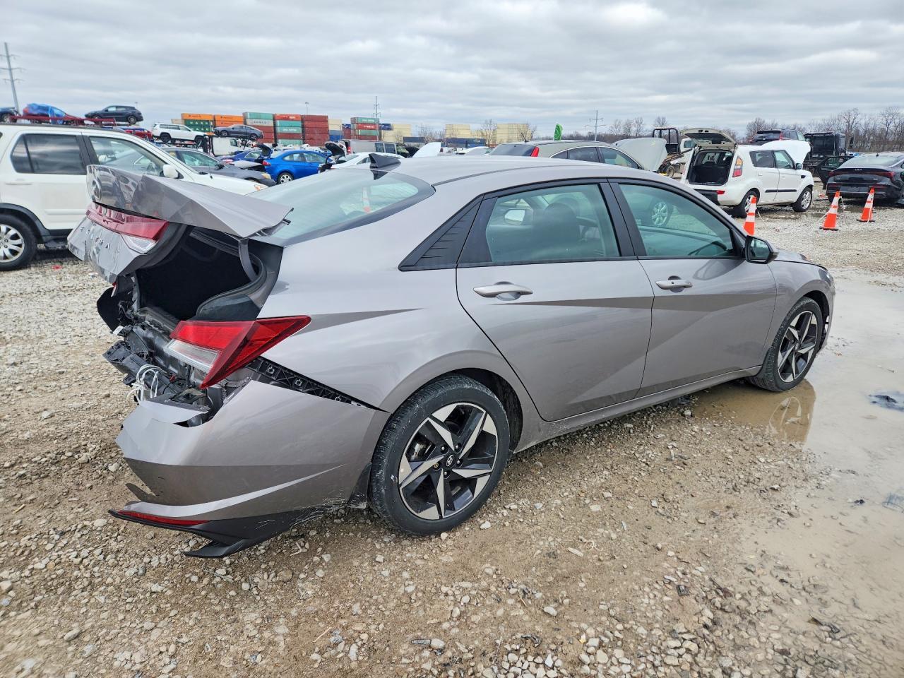 2023 Hyundai Elantra Sel - Image 3