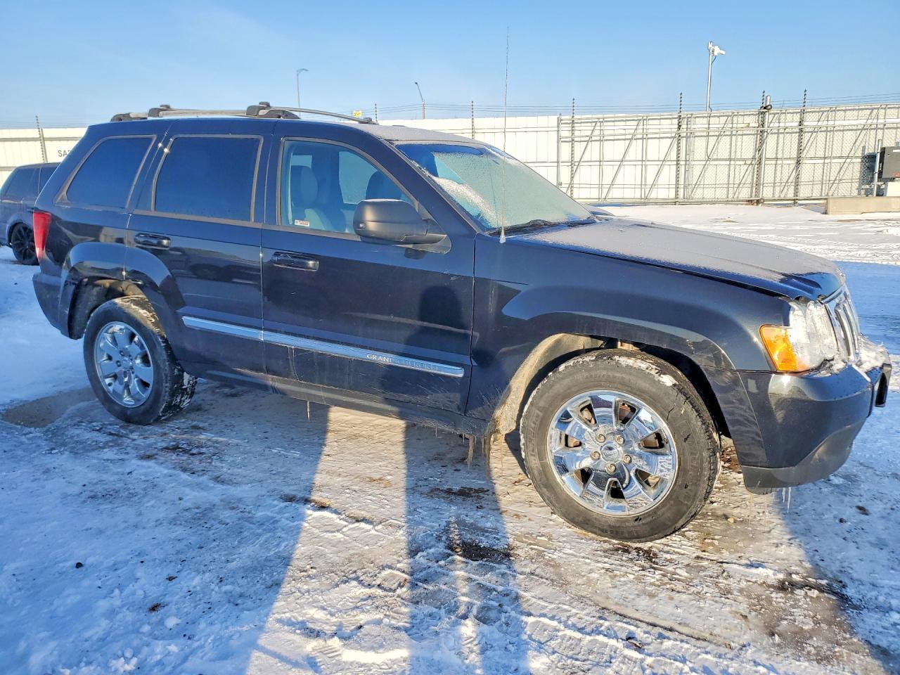 2008 Jeep Grand Cherokee Laredo - Image 4