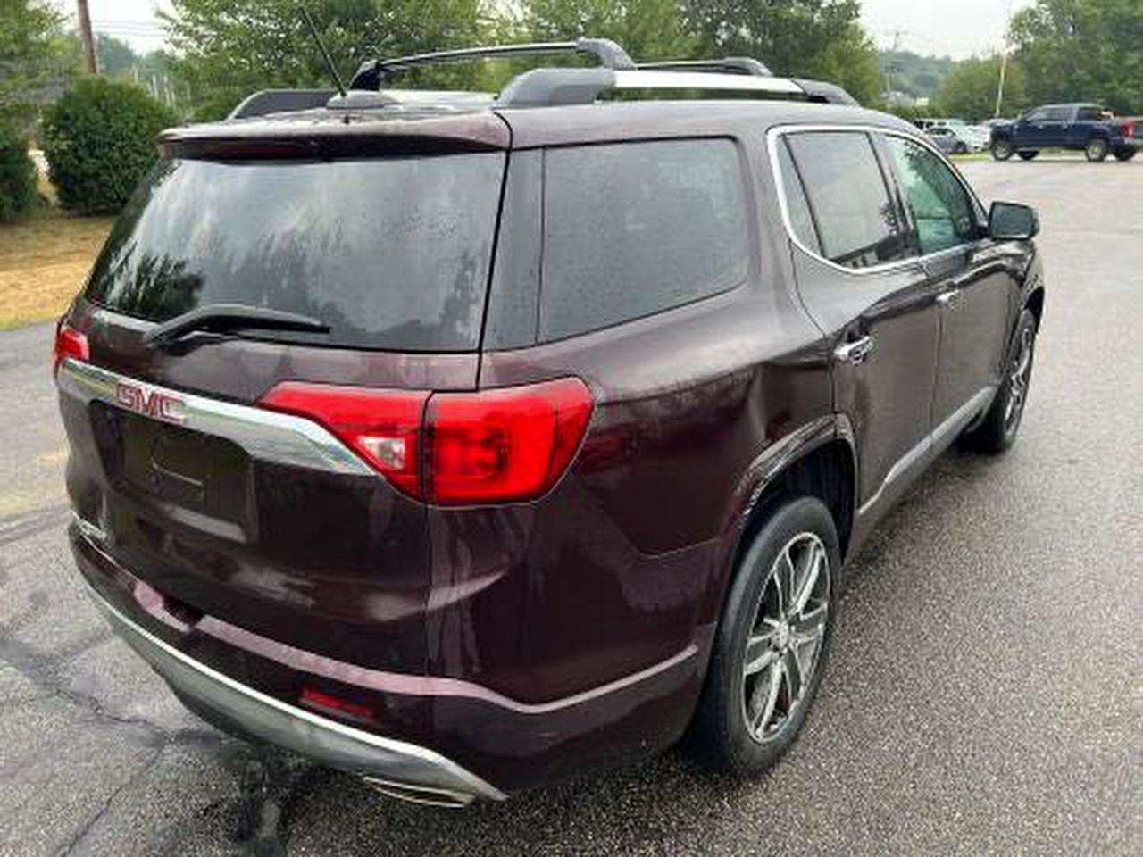 2017 GMC Acadia Denali - Фото 4